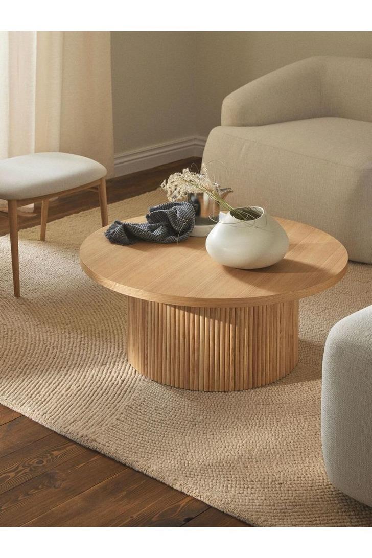 Sehpanın üstünde neler var?