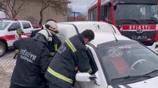 Çorlu'da trafik kazası! Araçta sıkışan yaralıyı itfaiye kurtardı