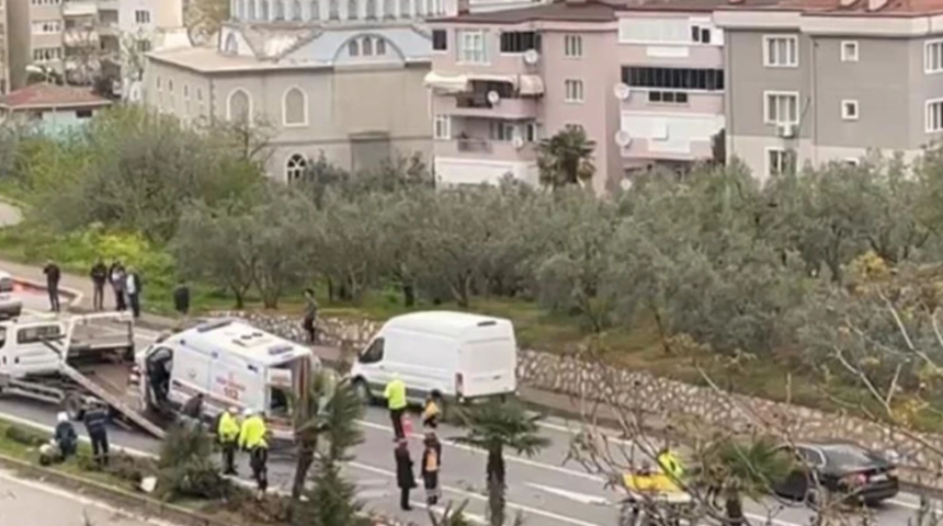 Bursa'da hasta taşıyan ambulans takla attı