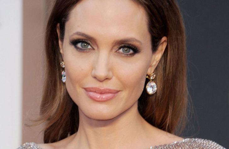 Angelina Jolie'den şok karar!