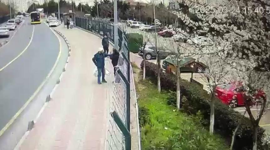 Başakşehir’de okuldan çıkan kız çocuğunu taciz eden yaşlı adam yakalandı