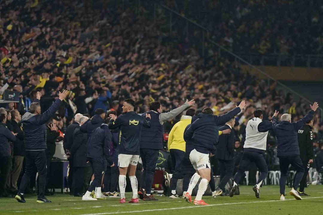 Fenerbahçe den maç sonunda beklenmedik hamle! Yönetim talimat verdi, oyuncular katılmadı 1
