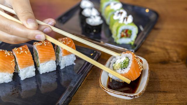 Chopstick nasıl tutulur? Chopstick nasıl kullanılır?