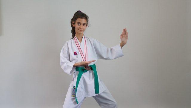 Erdem Koleji  &Ouml;ğrencisi karatede 3. oldu 1