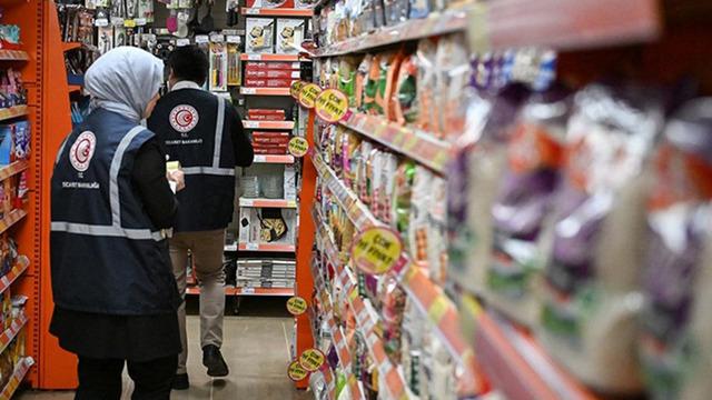 Bakanlık herkesin evinde bulunan o ürünler için düğmeye bastı! Market raflarından tek tek toplatılacak, piyasa arzı yasaklanıyor...