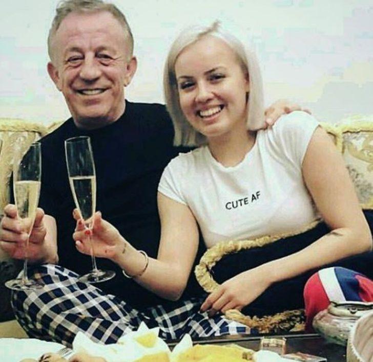 39 yaş küçük sevgili ile romantik kutlama G1