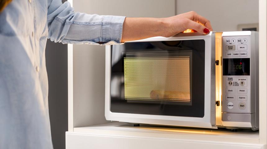 Mikrodalga fırında neler pişirilir, neler pişirilemez?