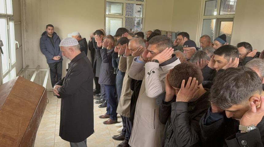 Düzce'de eski belediye başkanı Yusuf Ercan son yolculuğuna uğurlandı