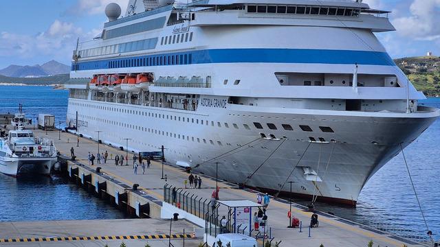 Bodrum’da kruvaziyer sezonu açıldı! 756 turist daha geldi:  2025'te 2 kez daha geliyor
