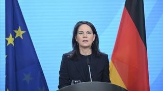 Almanya Dışişleri Bakanı Baerbock, Macaristan'ın UCM'den ayrılma kararını eleştirdi