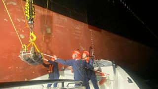 Makineden kopan parça yüzünü yaralamıştı! Çanakkale’de gemide yaralanan personel tahliye edildi