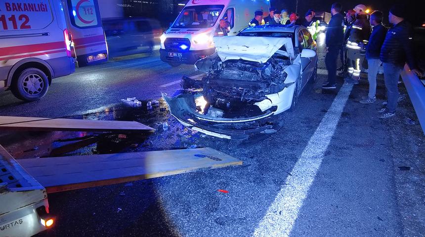 Otoyolda zincirleme kaza: 8 yaralı