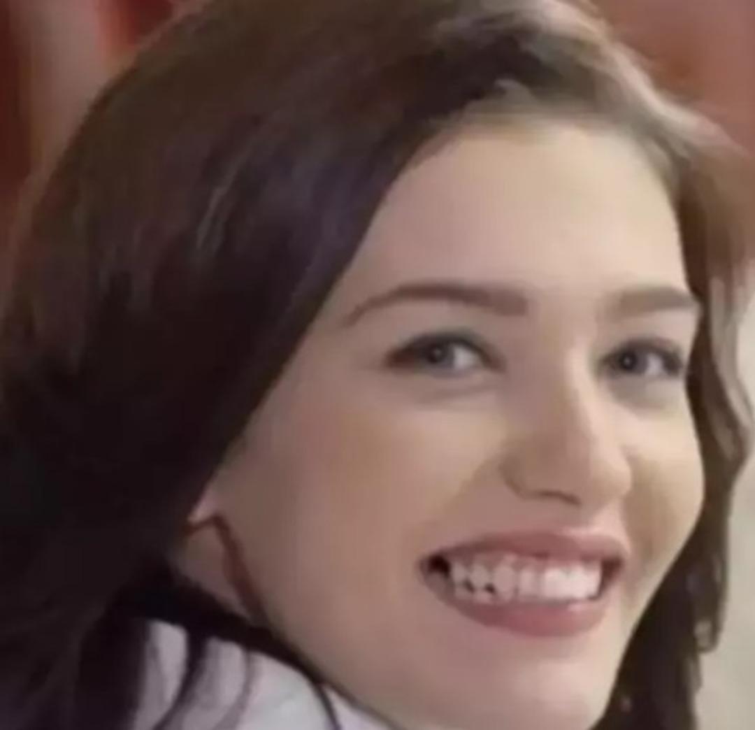 Dizisi apar topar final yapmıştı! Melisa Döngel in estetiksiz hali ortaya çıktı 2