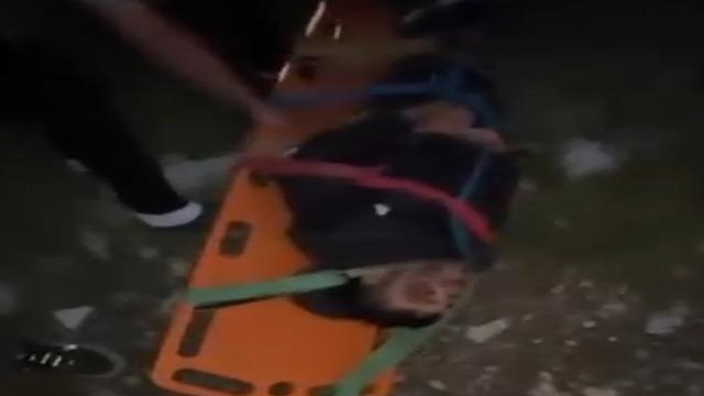 Kayıp olarak aranan genç, dağ yolunda darbedilmiş halde bulundu
