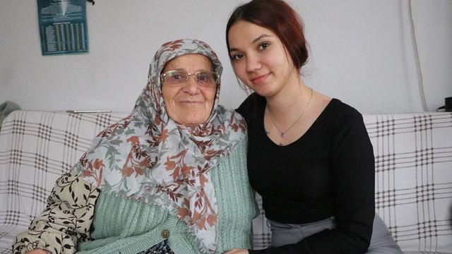 Akıllara durgunluk veren olay! Torununa terlikle vuran 80 yaşındaki kadına hapis şoku
