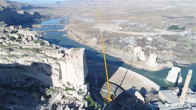 Hasankeyf'te 900 yıllık Küçük Saray böyle örtülendi