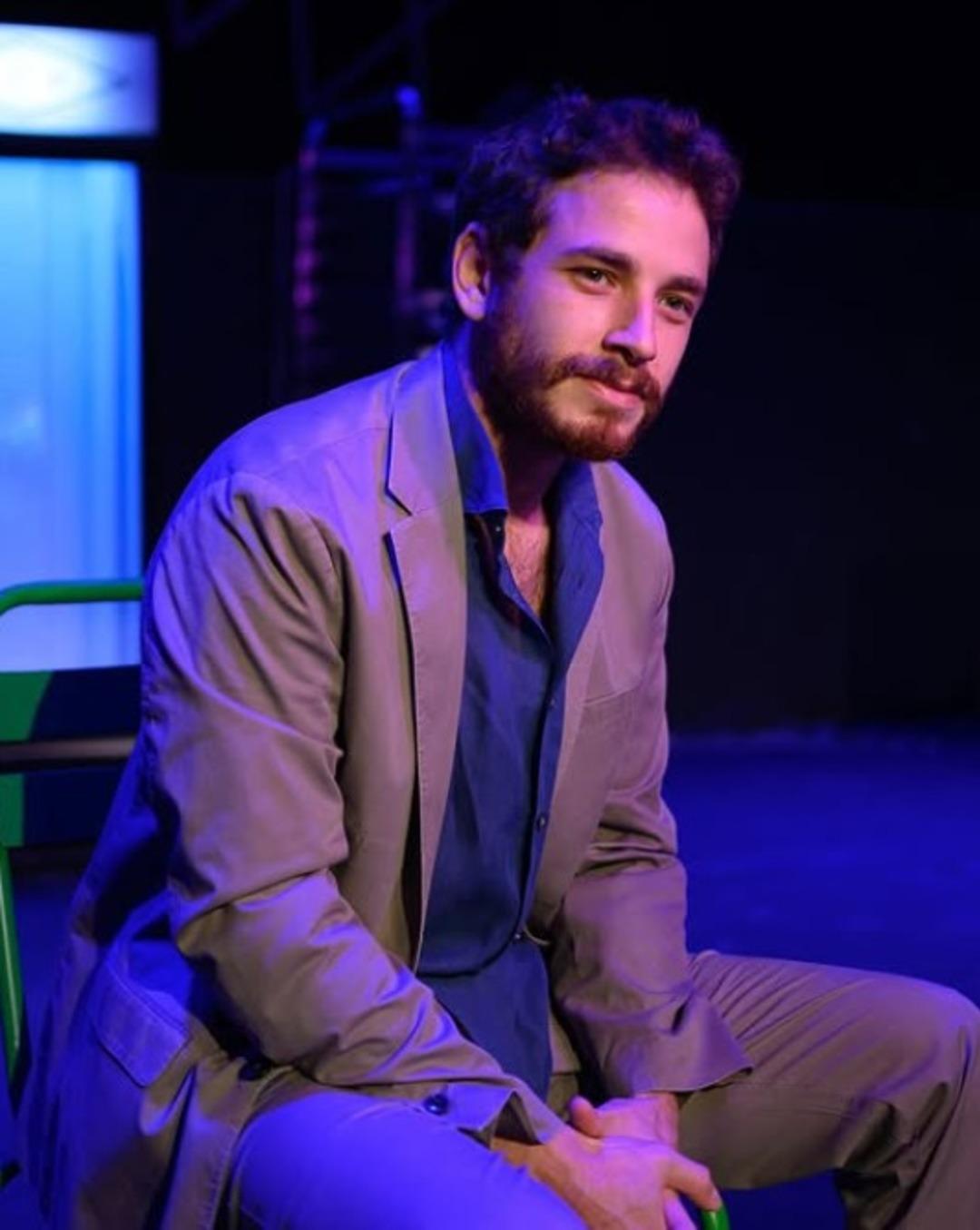 Gazeteci Hacı Yakışıklı  Cem Yiğit Üzümoğlu WhatsApp üzerinden talimat verdi  deyince Elçin Sangu kendini tutamadı!   O grupta ben de varım   1