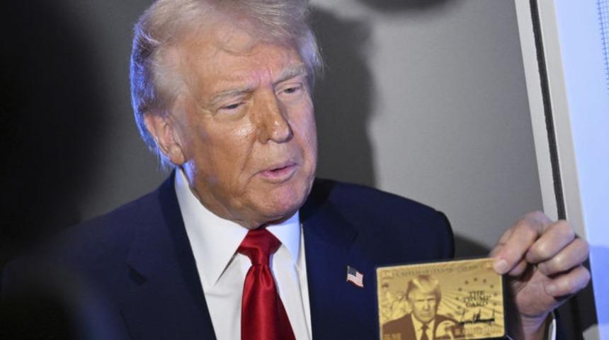 Trump işportacılığa soyundu! "Bu karta 5 milyon dolara sahip olabilirsiniz"