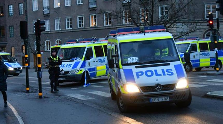 İsveç’te bomba paniği! Yetkililerden uyarı geldi