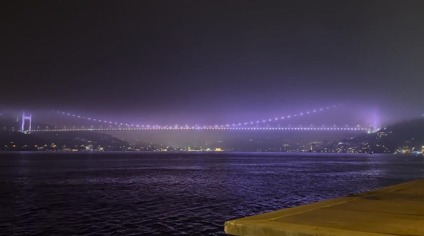 İstanbul Boğazı'nda yoğun sis! Gemi trafiği askıya alındı