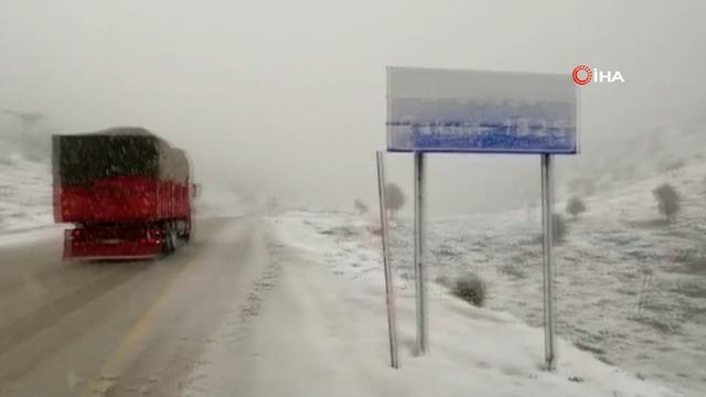 Görüntüler Antalya'dan! Nisan ayında kar yağışı