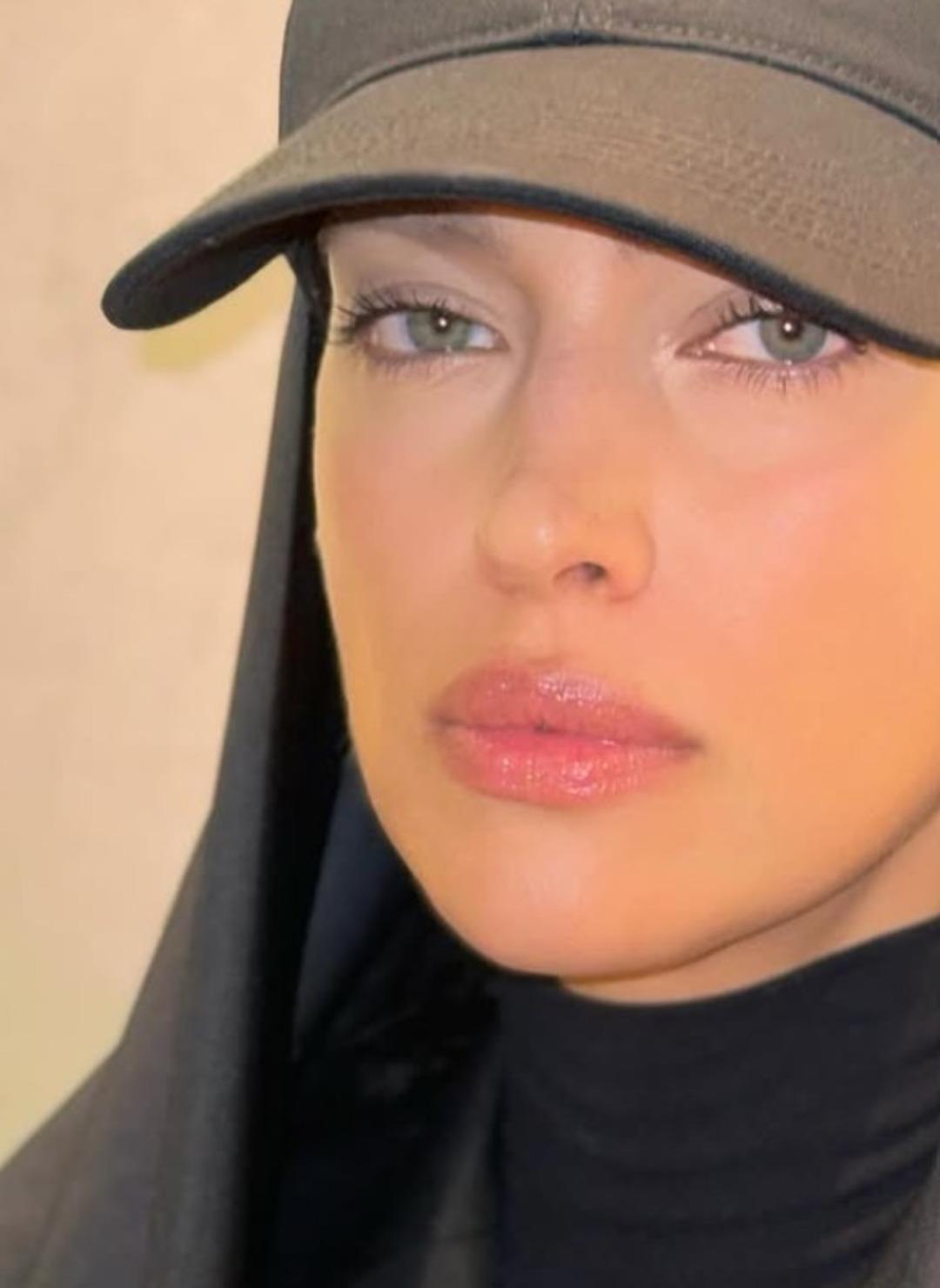 Rusya nın en seksi kadını seçilmişti! Irina Shayk ilginç tarzıyla dile düştü 5