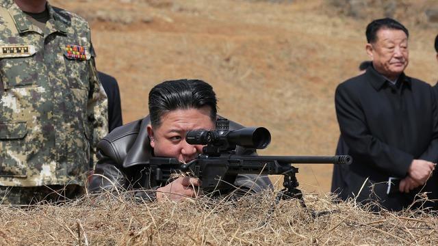 Kuzey Kore'den Güney Kore'ye 'Gözdağı' niteliğinde tatbikat! Kim Jong-Un bizzat kendisi test etti