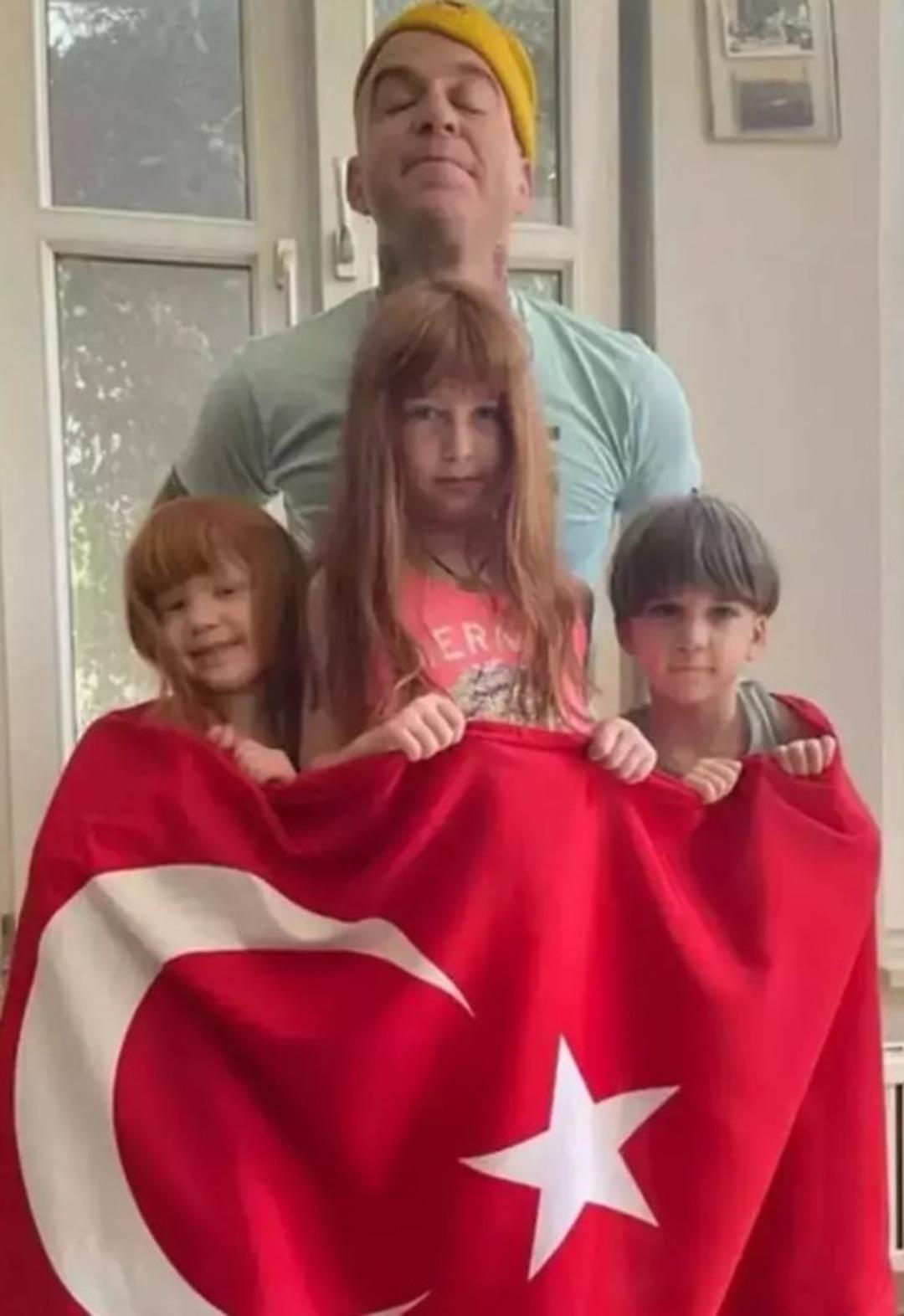 Farah Zeynep Abdullah ile aşk yaşıyor denmişti.... Athena Gökhan çok net konuştu  2