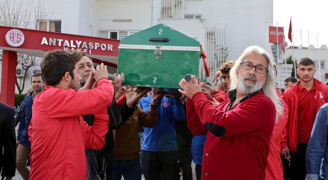 Kalp krizi geçiren eski futbolcunun organları vasiyeti üzerine bağışlandı (2)