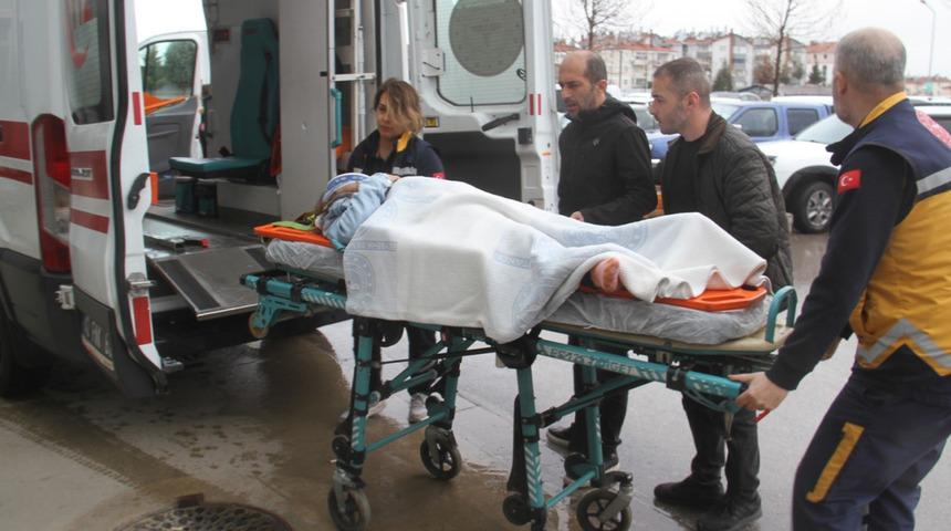 Konya’da feci kaza! 2 otomobil çarpıştı: 9 kişi yaralandı