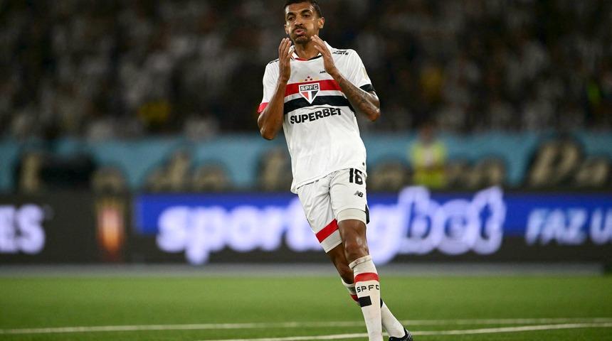 Fenerbahçe'nin eski yıldızı hastaneye kaldırıldı! Kariyerinin sonu olabilir