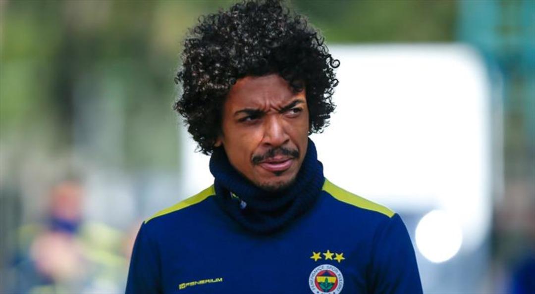 Fenerbahçe nin eski yıldızı hastaneye kaldırıldı! Kariyerinin sonu olabilir 1