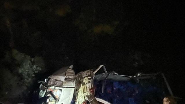 Seydikemer’de kamyon uçuruma yuvarlandı: 1 yaralı   