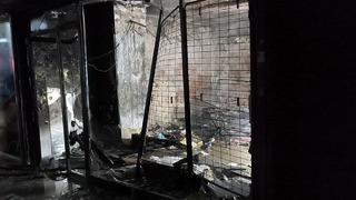 Sultangazi'de çıkan yangın itfaiye ekiplerince söndürüldü