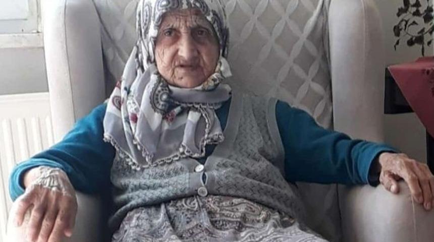 Otomobilin çarptığı kadın hayatını kaybetti