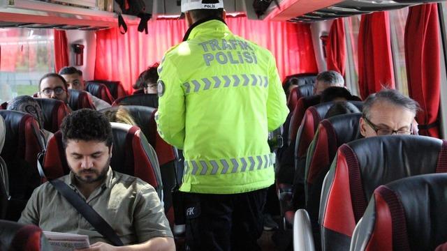 Bolu otogarında bayram dönüşü denetimi