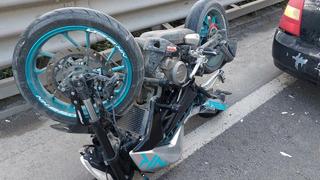 Samsun'da motosiklet otomobile çarptı: 1 yaralı