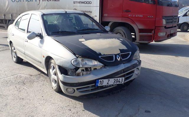 Gebze’de iki araç çarpıştı: 1 yaralı