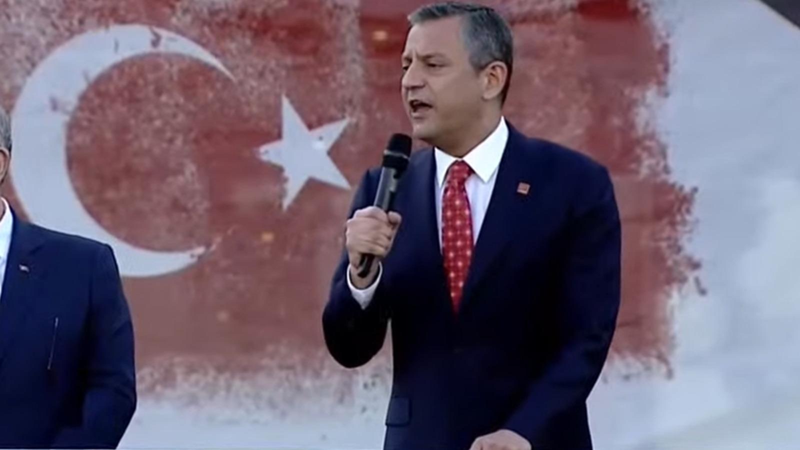 CHP lideri Özgür Özel "Erdoğan'a sesleniyorum" diyerek çağrı yaptı: "İcazet alıp almadığını gözümüzün içine bakarak söyle"