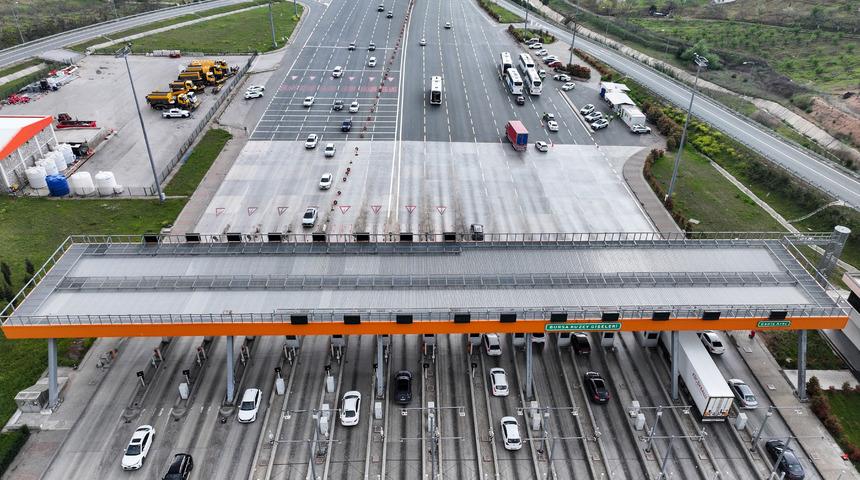 Ramazan Bayramı tatilinin son gününde İstanbul-İzmir Otoyolu'nda dönüş hareketliliği