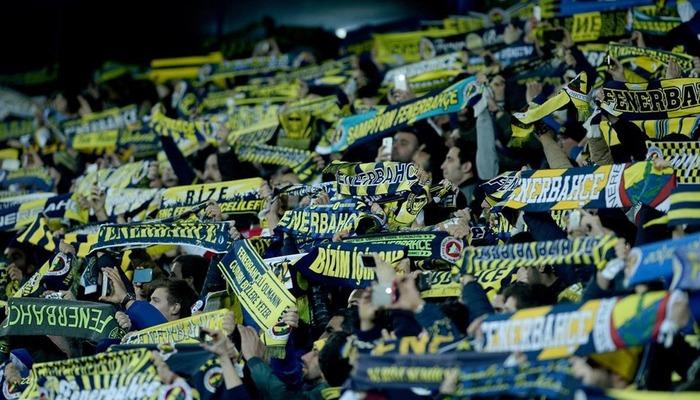 F.Bahçe geriye düşünce tribünler karıştı! Yayıncı kuruluş sesi kıstı