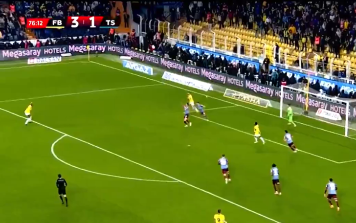 Anderson Talisca topa öyle bir vurdu ki, Uğurcan Çakır kıpırdayamadı! Süper Lig'de belki de yılın golü... G1