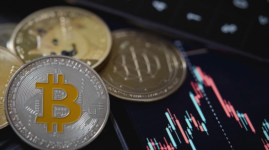 Bitcoin ve Ethereum çakıldı, kayıp yüzde 10'a ulaştı! Trump etkisi yeni geldi... Kripto para piyasasında her yer kırmızı