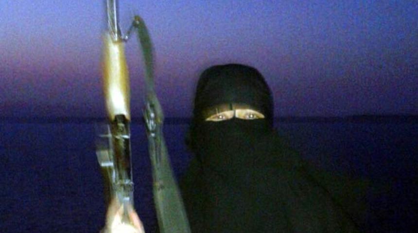 DEAŞ'ın İngilizce öğretmeni kadın bombacısı tek tek anlattı!