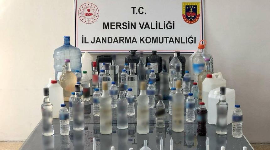 Mersin’de sahte içki üretimi yapan 2 şüpheli yakalandı