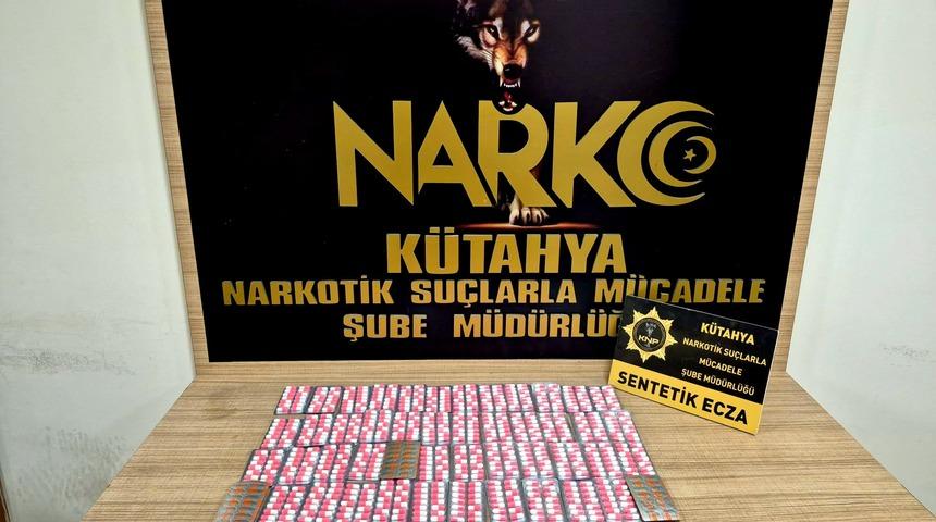 737 adet uyuşturucu hapla yakalandı! Tutuklandı