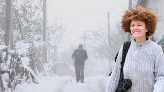 Meteoroloji uyarmıştı! Trakya bembeyaz oldu: Kartpostallık görüntüler