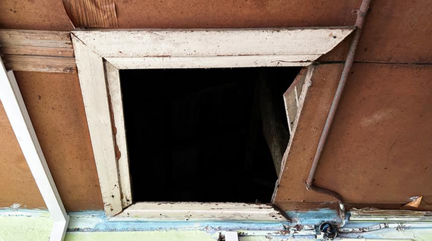 Tavandan düşen çivileri görünce spiritüel olaylar sandı gerçek bambaşka çıktı! Delikleri bile değiştirip gizlice takip etmiş....