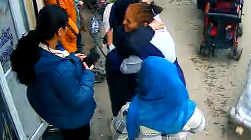 İyilik yaptı sandı sarıldı ancak ayaküstü soyuldu! Önce çaldı ardından parayı alıp geri verdi... 