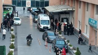 Bahçede otururken maganda kurşunuyla yaralandı